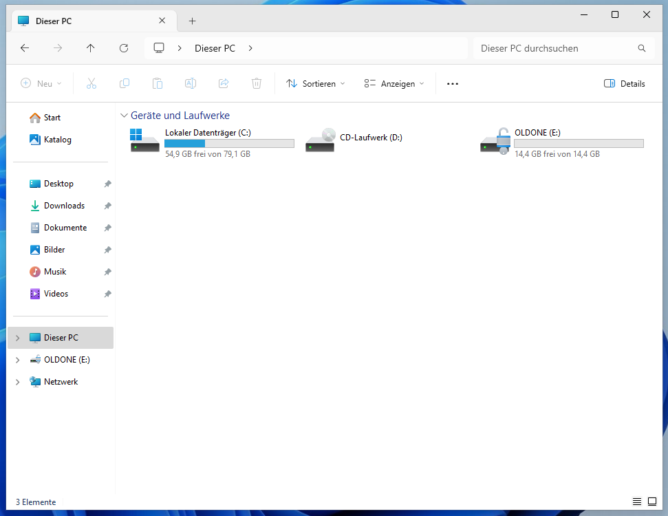 Das Bild zeigt einen Screenshot des Windows Explorers bei der Einbindung eines BitLocker To Go Speichermediums